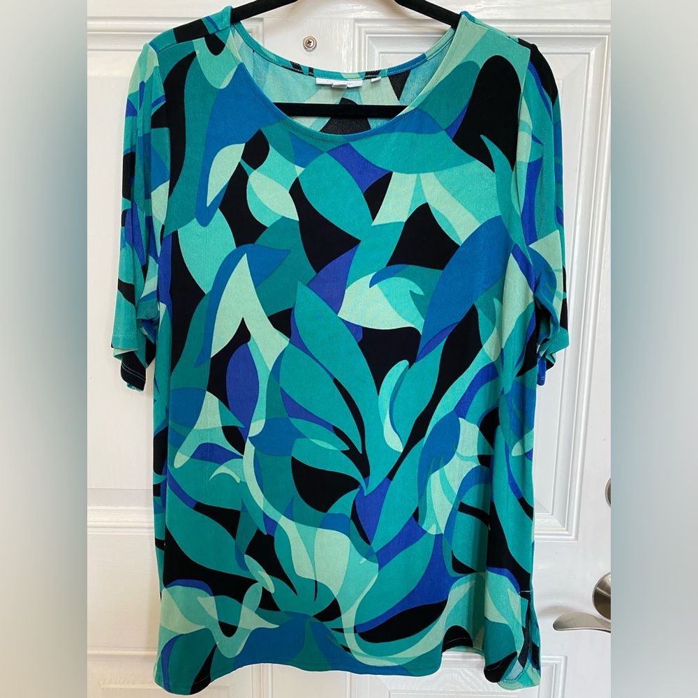 Chico's Travelers Teal and Blue Abstract Leaf Tunic